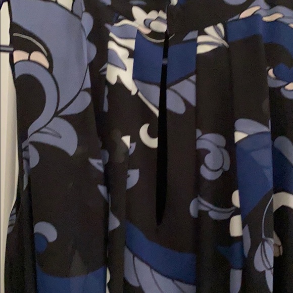 Dress - Picture 6 of 7